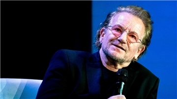 Bono hat seine Memoiren geschrieben.