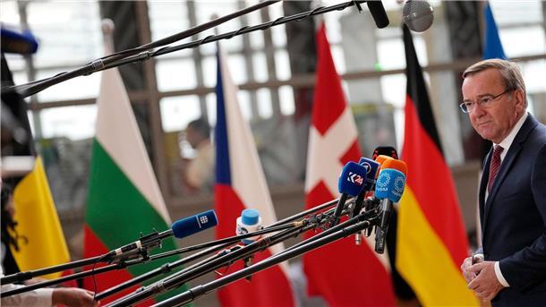 Boris Pistorius beim EU-Verteidigungsministertreffen in Brüssel.
