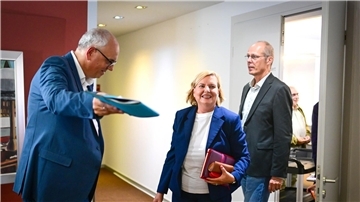 Bovenschulte zeigte sich erfreut über die beiden Kandidaten für den Bremer Senat. 