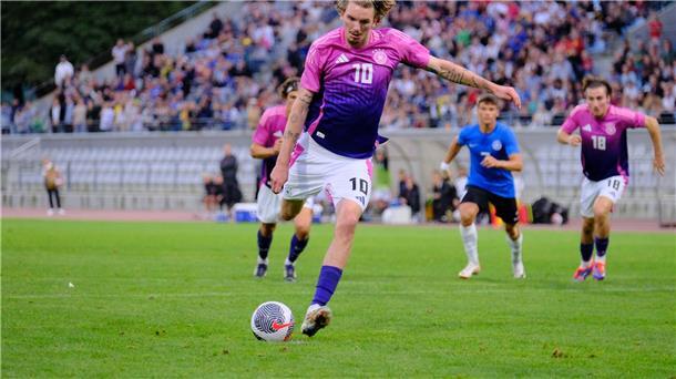 Deutsche U21 feiert Torfest auf Weg zur EM-Endrunde Brachte die deutsche Elf in Führung: Nick Woltemade.