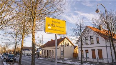 Brake gehört zum Landkreis Wesermarsch, wo die Corona-Regeln aufgrund des hohen Inzidenzwertes verschärft wurden.