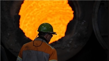Branche in der Krise: Gestiegene Energiepreise, Billigimporte vor allem aus China, Kosten für den Umbau hin zu einer klimafreundlicheren Stahlproduktion sowie hohe US-Zölle bereiten der Stahlindustrie Probleme. (Archivbild)