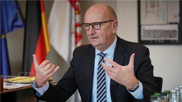 Woidke: Nennung von Jahreszahl zu Kohleausstieg ist zu wenig Brandenburgs Ministerpräsident Woidke will Verlässlichkeit für einen Kohleausstieg bis 2030.
