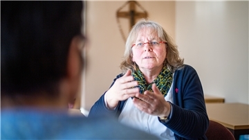 Bremerhavens Pastoralreferentin Angelika Domdey ist Katholikin und drängt auf überfällige Reformen der Kirche.