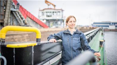Matrosin Britta Glocksien von Bremenports
