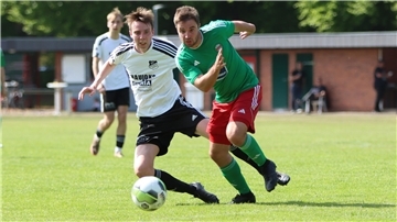 BSC-Stürmer Jonas Marherr (rechts) legte das 1:1 für Spielmacher Fin Karallus auf.