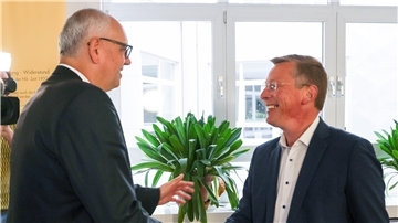 „Konstruktives Treffen“: SPD und CDU sprechen über große Koalition Bürgermeister Andreas Bovenschulte (links) und CDU-Spitzenkandidat Frank Imhoff vor der Sondierungsrunde.