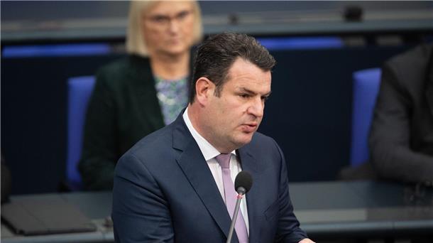 Minister Heil warnt: Nicht wegen Bürgergeld kündigen Bundesarbeitsminister Hubertus Heil unterstrich in der ARD-Sendung „hart, aber fair“ Arbeit müsse sich lohnen.