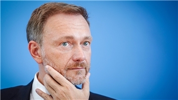 Bundesfinanzminister Christian Lindner (FDP) will, dass der Einkommensteuertarif automatisch an die Inflationsrate angepasst wird.
