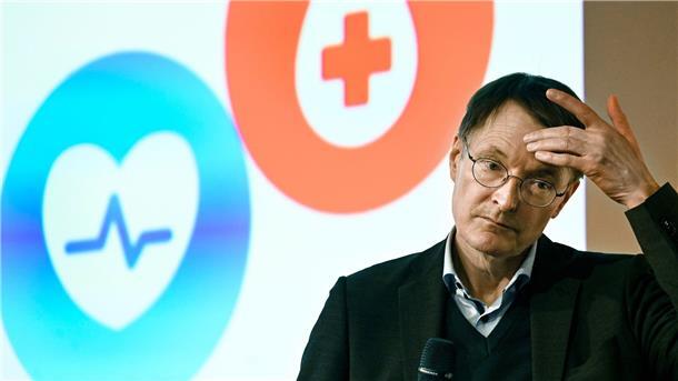 Lauterbach entsetzt über Morddrohungen gegen seine Kinder Bundesgesundheitsminister Karl Lauterbach kann sein Haus abends nicht ohne Personenschutz verlassen.