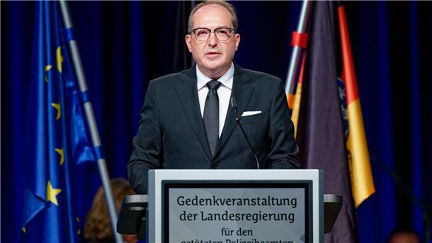Bundesinnenminister Alexander Dobrindt sprach von einer schrecklichen Tat.