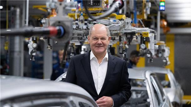 Scholz bei BMW: Unser Land wird das schaffen Bundeskanzler Olaf Scholz im BMW-Werk in München.