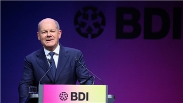 Bundeskanzler Olaf Scholz (SPD) spricht beim Tag der deutschen Industrie 2024 des Bundesverbandes der Deutschen Industrie (BDI).