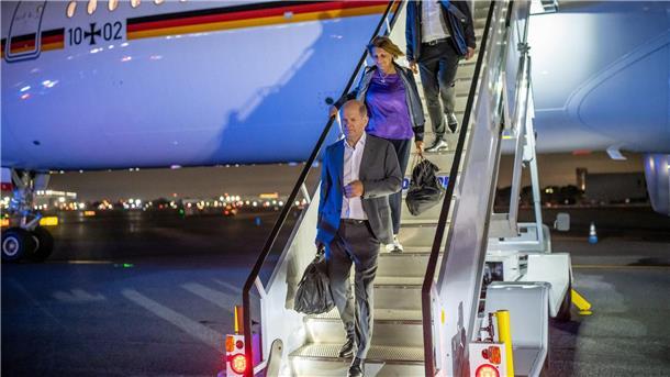 Bundeskanzler Olaf Scholz (SPD) und seine Ehefrau Britta Ernst sind in New York eingetroffen.
