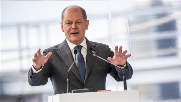 Windenergie in der Nordsee soll boomen Bundeskanzler Olaf Scholz spricht beim Nordseegipfel in Ostende.