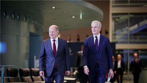 Bundeskanzler Olaf Scholz und der norwegische Ministerpräsident Jonas Gahr Støre in Berlin.
