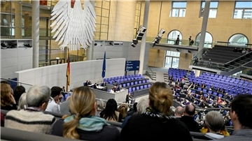 Die Haushaltswoche im Bundestag wird fortgesetzt.