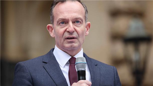 Bundesverkehrsminister Volker Wissing warf der rot-rot-grünen Bremer Landesregierung Versäumnisse bei der Instandhaltunge der Brücken und Fernstraßen vor.  