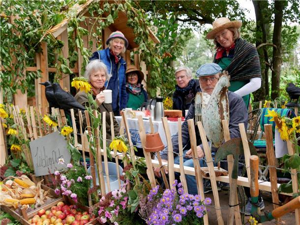 Bunt, laut und fröhlich - die Tarmstedter Erntewagenparade
