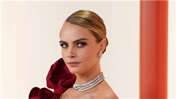 Cara Delevingne bei der Oscar-Verleihung 2023 im Dolby Theatre.