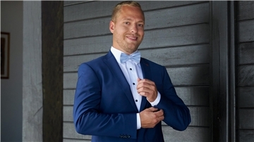 Carlo (28) aus Sittensen hat an der neuen SAT.1-Liebesshow „Gestrandet... in den Flitterwochen“ teilgenommen und einer ihm unbekannten Frau das Jawort gegeben.