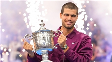 Carlos Alcaraz gewinnt die US Open und kehrt an die Spitze der Tennis-Weltrangliste zurück.
