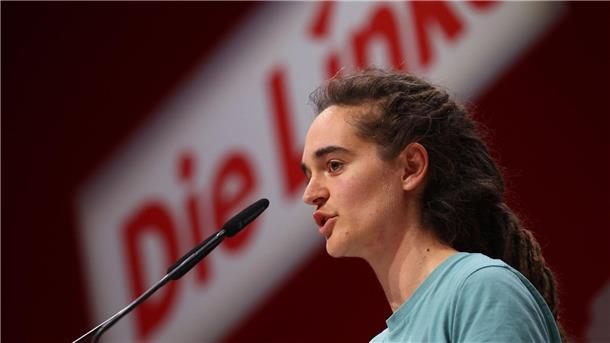 Ohne Wagenknecht, mit Rackete: Linke versucht den Neustart Carola Rackete bildet zusammen mit Martin Schirdewan das Spitzenduo für die Europawahl im kommenden Jahr.