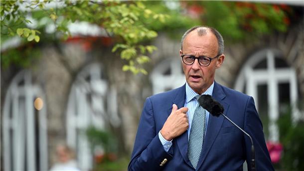 CDU-Chef: Mehr Staaten zu sicheren Herkunftsländern erklären CDU-Chef Friedrich Merz: „Das Grundrecht auf Asyl hat Grenzen in der Anerkennung der tatsächlichen Asylgründe.“