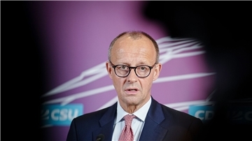 CDU-Chef Friedrich Merz kritisiert das geplante Bürgergeld der Ampel.