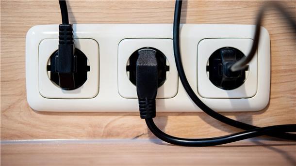 „Wortbruch“? Das Stromsteuer-Problem der Regierung CDU, CSU und SPD haben im Koalitionsvertrag angekündigt, die Stromsteuer für alle zu senken. (Symbolbild)