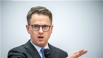 CDU-Vize Carsten Linnemann möchte, dass Arbeitslose zu Jobs verpflichtet werden können.