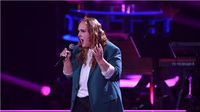 Ob sich jemand umdreht? Junge Frau aus Geestland tritt bei „The Voice“ auf Celina Lücke singt bei „The Voice“.
