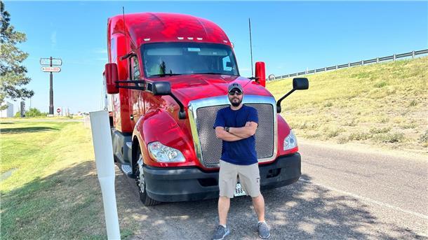 Nach Fall von Kabul: „Die Welt hat Afghanistan aufgegeben“ Chaibar Daulatsai ist ehemaliger Bataillonskommandeur der Spezialkräfte in Afghanistan. Heute arbeitet er als Truck-Driver in den USA.