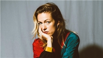 Charlotte Brandi meldet sich mit dem zweiten Studioalbum ihrer Solo-Karriere zurück.