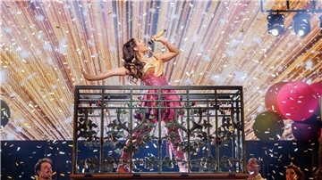 Chiara Fuhrmann spielt die Julia im Musical "& Julia". Das Musical hat am Mittwochabend seine Premiere im Stage-Operettenhaus Hamburg gefeiert.