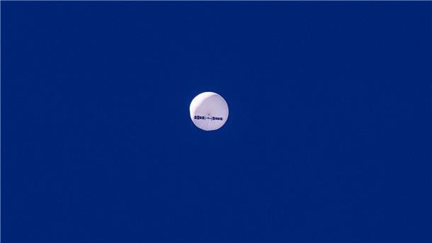 Blinken: Chinesischer Ballon Teil von Überwachungsprogramm China beharrt darauf, dass die Ballons - außer über den USA wurden auch welche über Kolumbien, Venezuela und Costa Rica gesichtet - nur wissenschaftlichen Zwecken dienen.