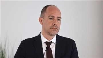 Neue Kontrollstellen gegen überladene Lkw  Christian Hoffmann ist Präsident des Bundesamts für Logistik und Mobilität und will für mehr Sicherheit sorgen.