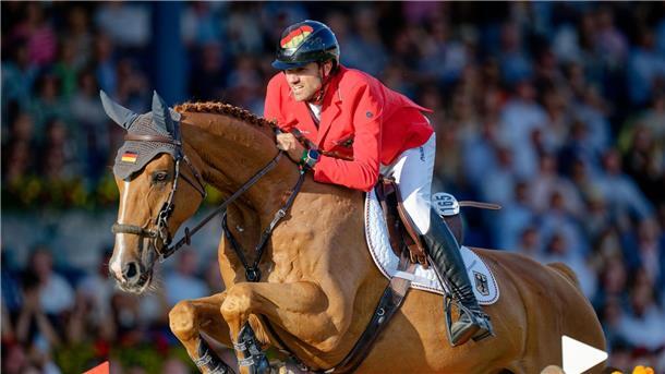 Nationalteam reitet bei CHIO nur auf Rang vier Christian Kukuk reitet in der ersten Runde gut, in der zweiten sammelt er 13 Strafpunkte.