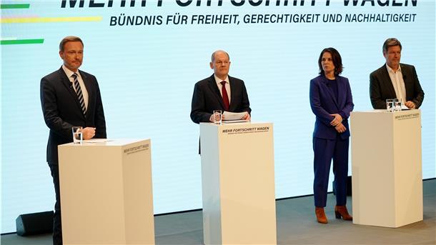Größer, jünger, weiblicher: Die neue Bundesregierung Vier Politiker