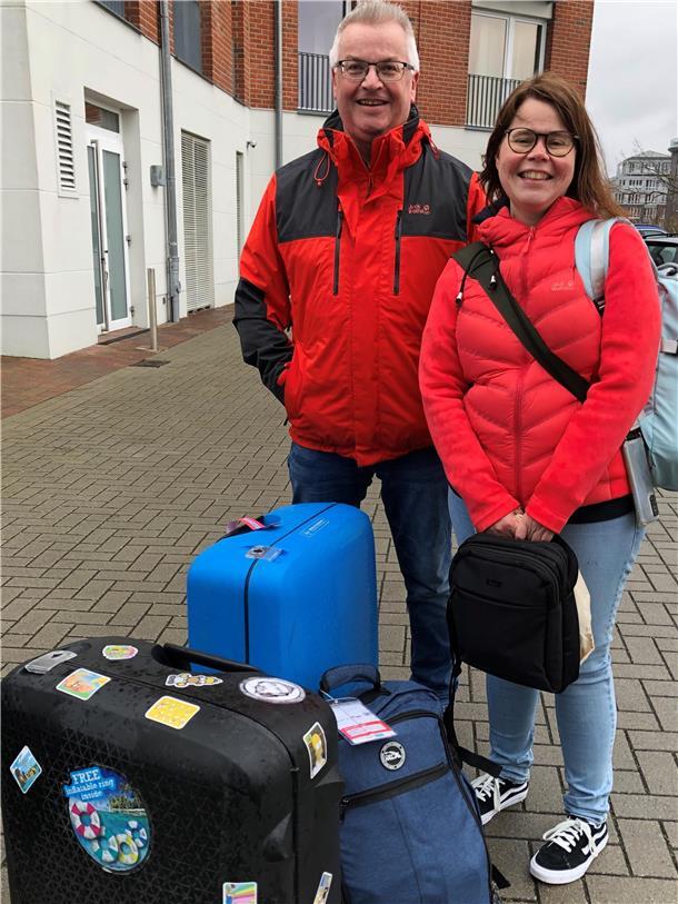Christine und Thorsten Dietscheidt: Nach der Kreuzfahrt kein Taxi weit und breit.
