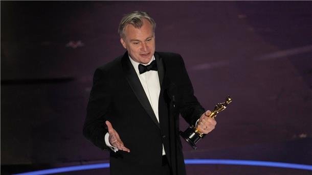 Hüller verpasst Oscar - „Oppenheimer“ großer Sieger Christopher Nolan bekam einen Oscar für die beste Regie und für den besten Film.