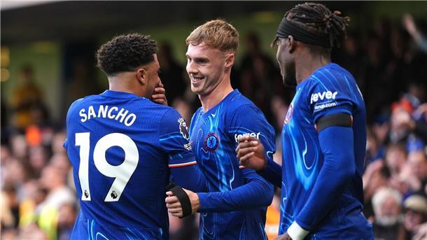 Cole Palmer (M.) traf gleich viermal für den FC Chelsea.