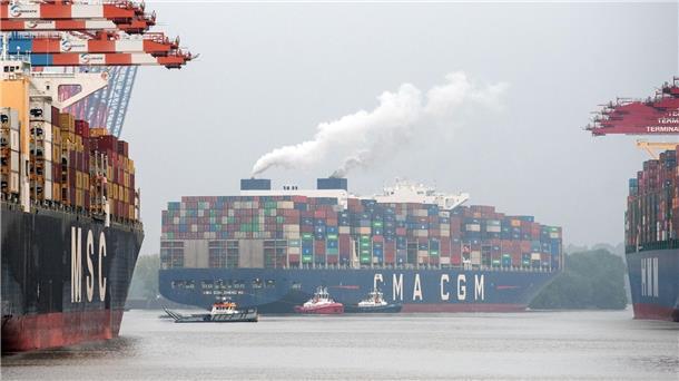 Wenig Übernahmen in der Transport- und Logistikbranche Containerschiff „CMA CGM Zheng He“ der französischen Redderei CMA CGM. Das Schifffahrts- und Logistikunternehmen CMA CGM will Bolloré Logistics für 5,1 Milliarden Dollar kaufen.