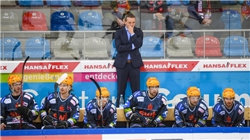 Corona bereitet weiter Sorgen: Vorerst gibt es kein Wiedersehen zwischen den Fischtown Pinguins und den Adlern Mannheim.