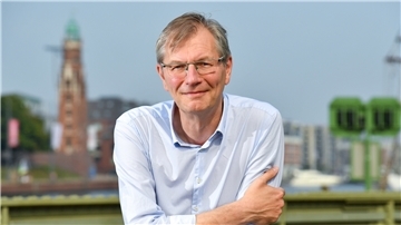 Corona hat zwar viele Dinge ausgebremst, andere allerdings auch angestoßen – die Digitalisierung zum Beispiel. Darüber freut sich Michael Arzenheimer: Er ist Digital-Lotse für Bremerhaven.