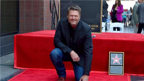 Country-Sänger Blake Shelton enthüllte seinen Stern auf dem „Walk of Fame“.
