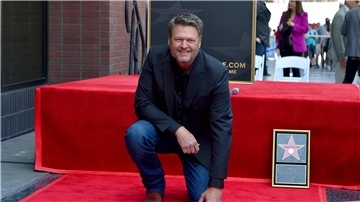 Country-Sänger Blake Shelton enthüllte seinen Stern auf dem „Walk of Fame“.