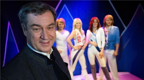 Dancing Söder in Stockholm CSU-Chef Markus Söder besucht das ABBA-Museum in Stockholm.