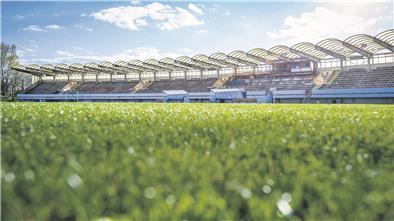 Da einige Planugen überarbeitet werden müssen, verschiebt sich die Sanierung des Nordsee-Stadions in Bremerhaven.