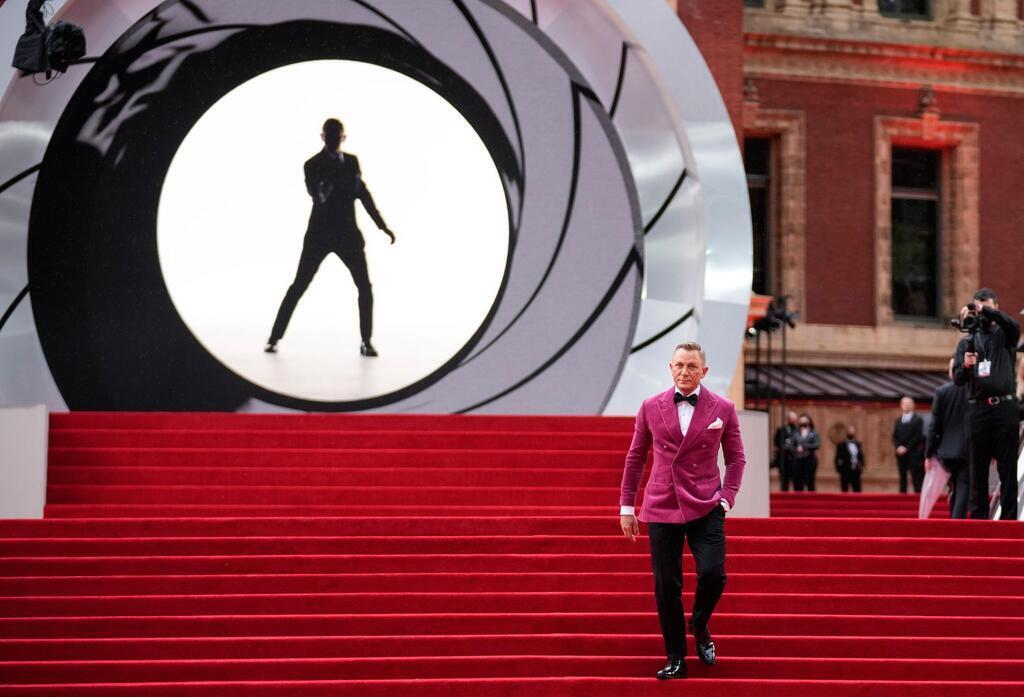 Daniel Craig und seine Vorgänger Pierce Brosnan und Timothy Dalton wurden von Debbie McWilliams gecastet. 